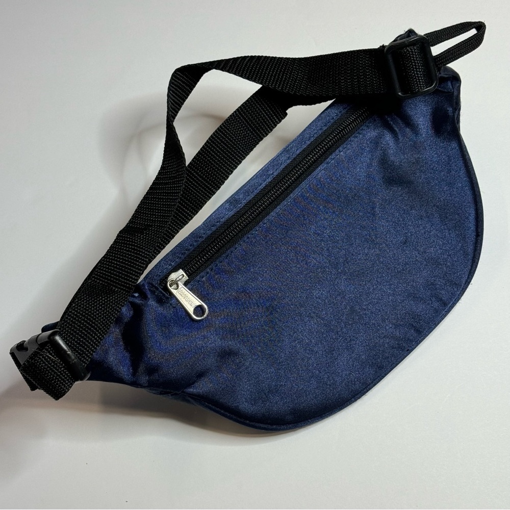 EastSport Outdoor Navy Fanny Pack Blue Classic 3 Zipper Pockets - Picture 5 of 10